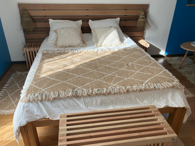 Bedroom 4, Une chambre d'hote dans les bois, Rhône