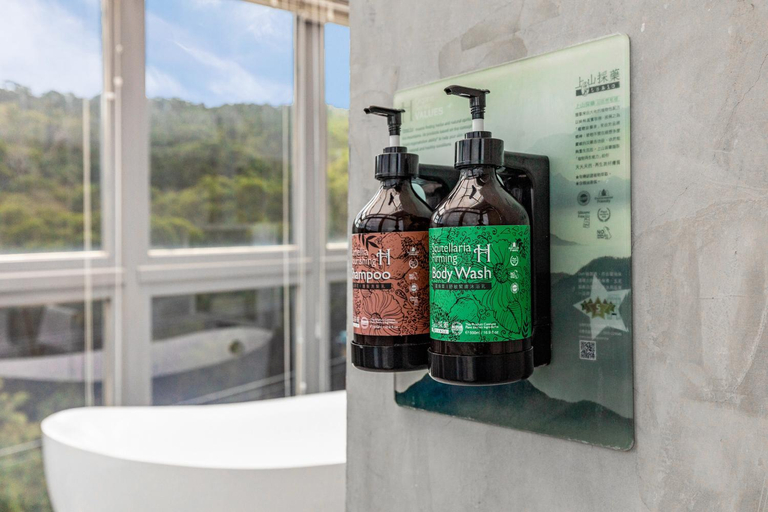 Bathroom 3, Kenting Fu Bao Inn, Pingtung