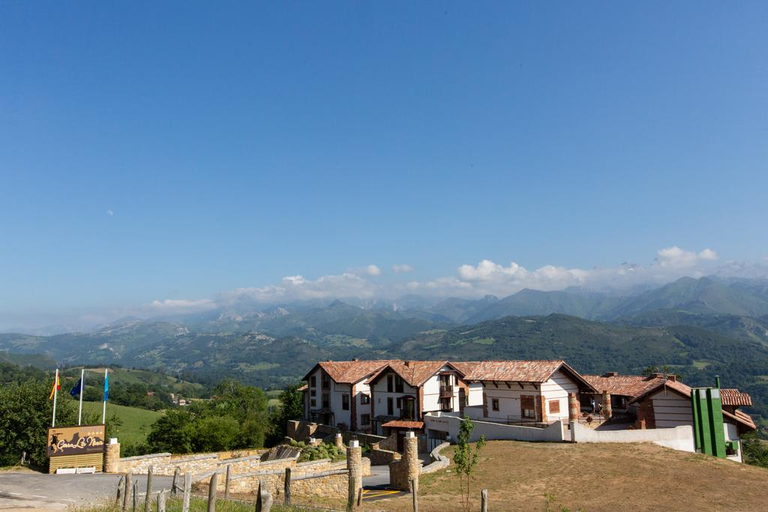 Public Area, Cerro la Nina, Asturias