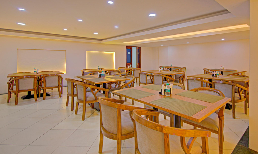 Food & Drinks 5, Treebo Corporate Park, Delhi