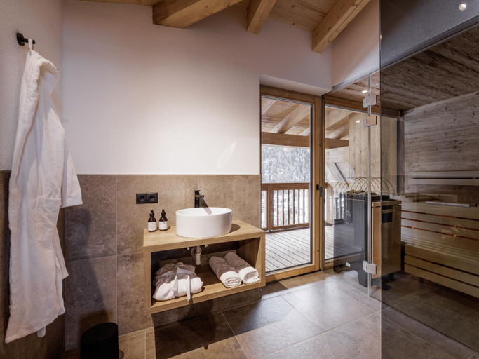 Bathroom 4, Leni Mountain Lodge inkl Otztal Summer Card, Imst