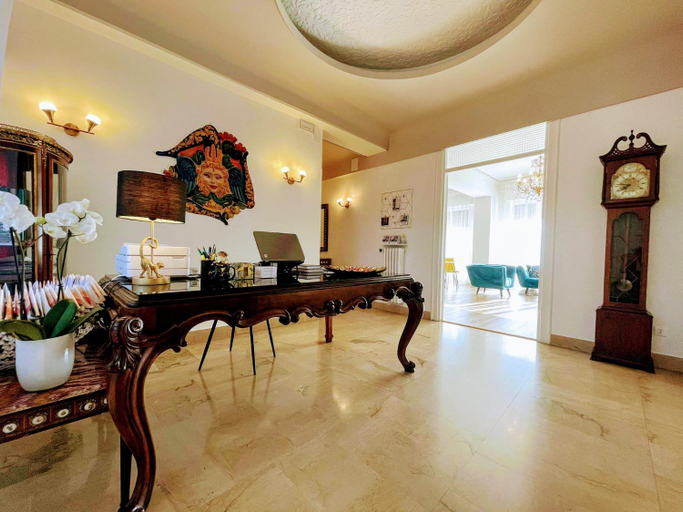 Public Area 2, B&B BE HOME, Palermo