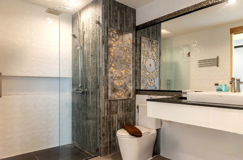 Bathroom 5, Oneloft Hotel, Phuket Island