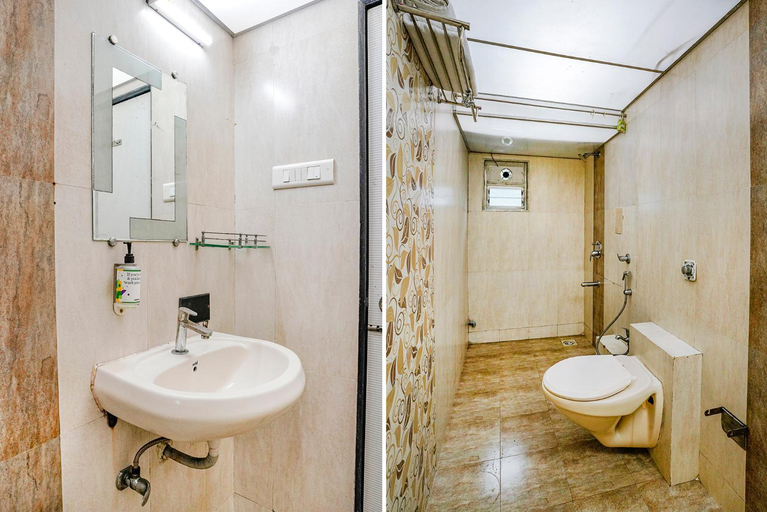 Bathroom 4, Hotel Amber Corp Inn, Mumbai Suburban