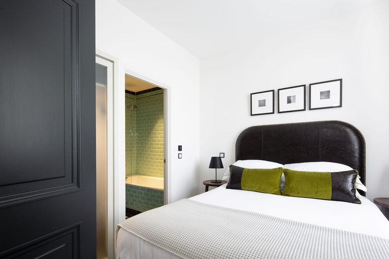 Bedroom 2, The Edinburgh Grand, Edinburgh
