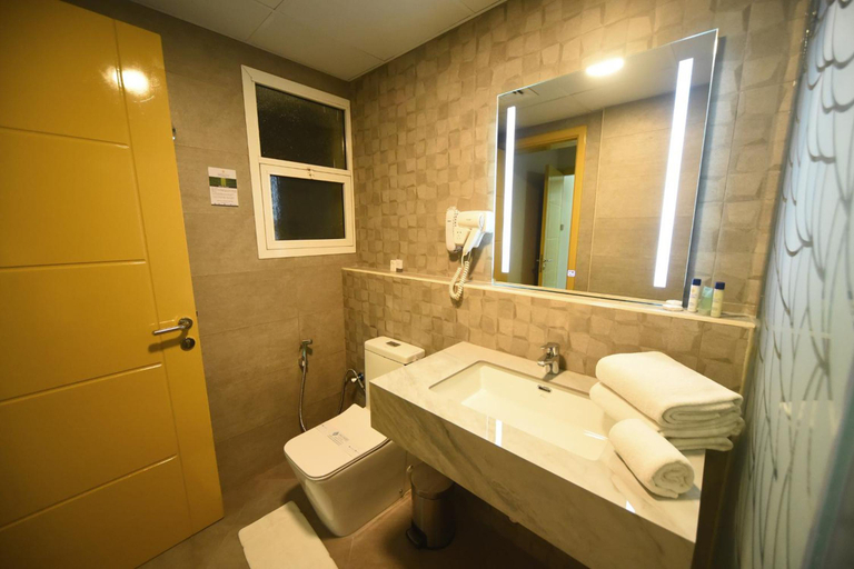 Bathroom 4, Emirates Stars Hotel Apartments - Dubai, Dubai