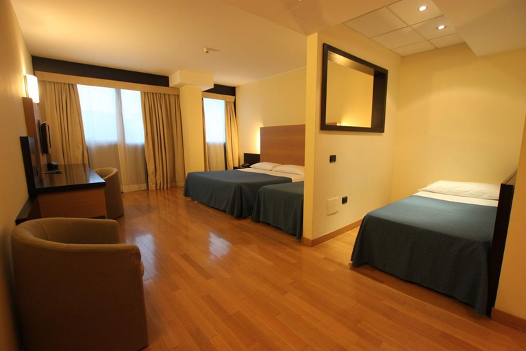 Bedroom 2, Residence Golf Hotel, Milano