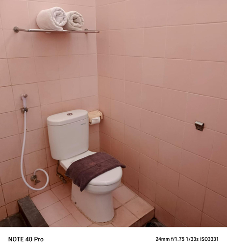 bathroom 11