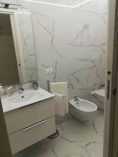 Bathroom 3, Stomachion, Syracuse