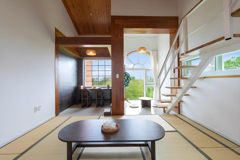 Others 5, Mirabell Pension, Gangneung
