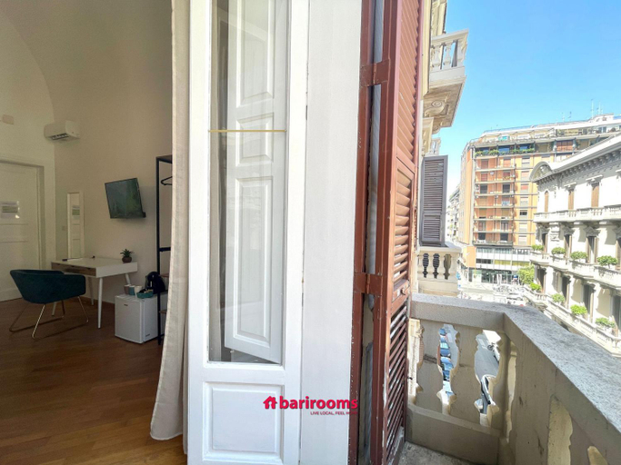 Others 2, Barirooms - Imbriani 15, Bari