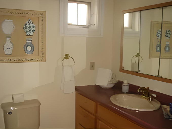 Bathroom 2, Victoria Inn, Rockingham