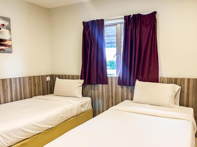Others 5, HO HOTEL (MATA KUCING), Malacca City