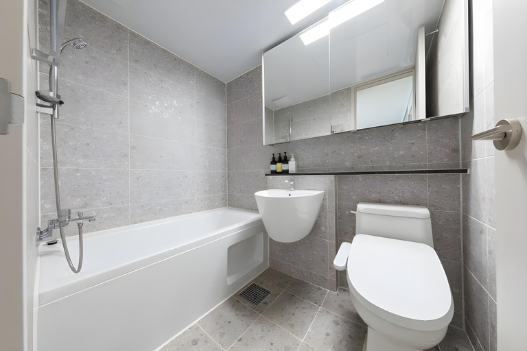 Bathroom 3, The Gangneung Ocean Stay Episode 3, Gangneung
