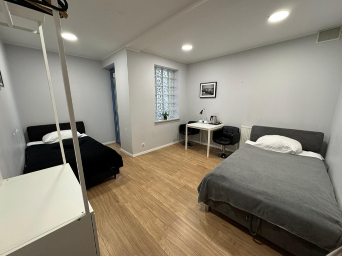 Bedroom 2, Przystanek Sopot Plaza, Sopot