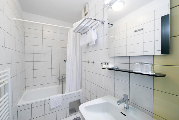 Bathroom 4, Hotel Vile Park Premium, Piran