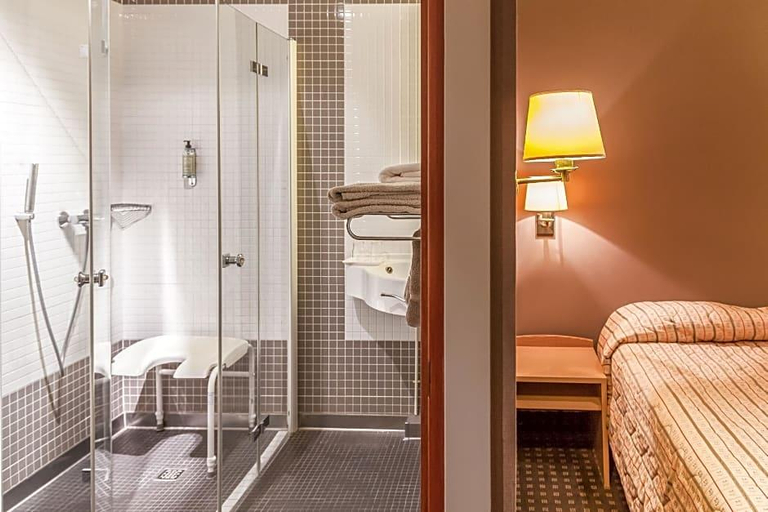 Bathroom 3, Logis Hotel Beausejour Colmar, Haut-Rhin