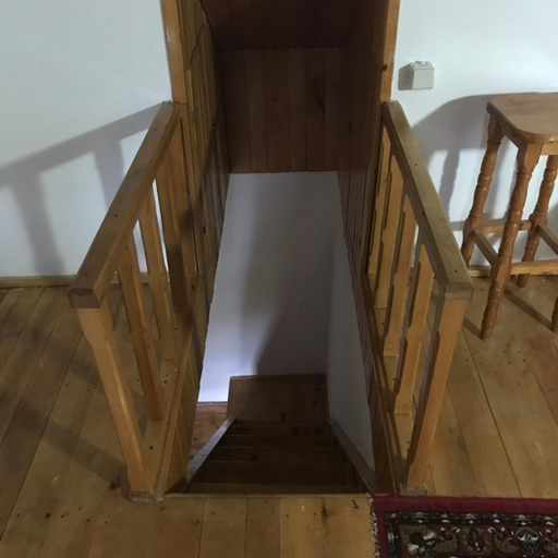 Others 5, Cabana Trei Brazi Dambovita, Bezdead