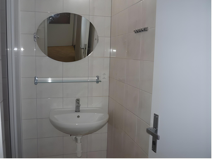 Bathroom 2, Koleje J.A.Komenskeho, Brno