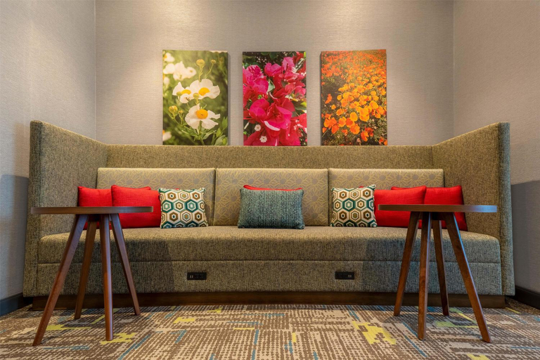 Others 2, Hampton Inn Santa Clarita-Valencia, Los Angeles
