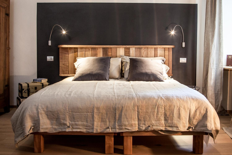 Others 3, Virgula B&B, Cuneo