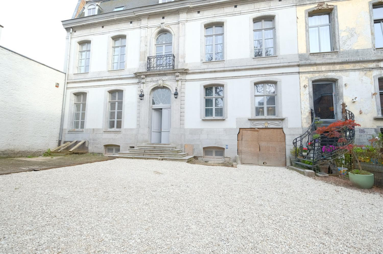 Others 5, Suite la Duchesse et Parking prive gratuit, Hainaut