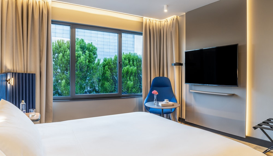 Bedroom 3, Pullman Madrid Airport & Feria, Madrid