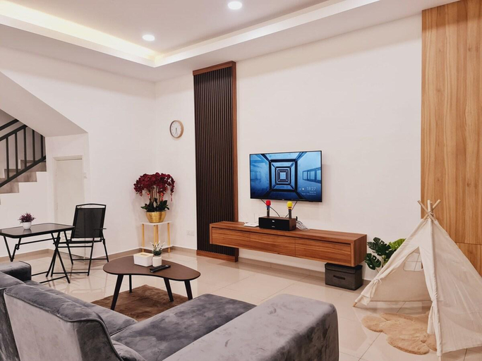 Public Area 2, New! Happiness Villa Melaka up to 28pax @HMemories, Malacca City