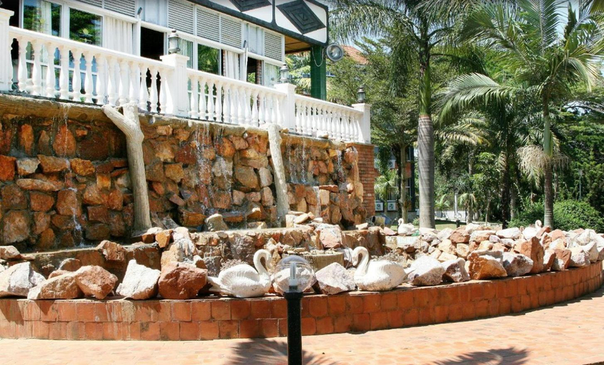 Exterior & Views 2, Imperial Botanical Beach Hotel, Entebbe