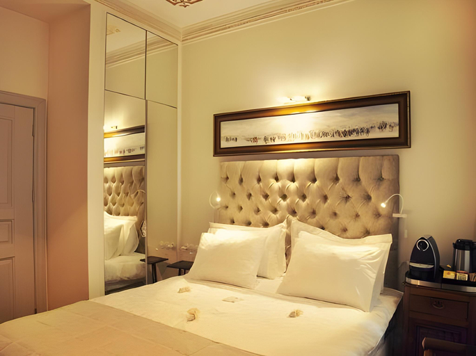 Bedroom 2, Faik Pasha Hotels, Beyoğlu