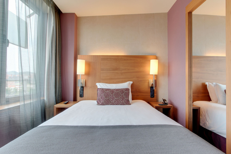 Bedroom 2, Badalona Tower, Barcelona