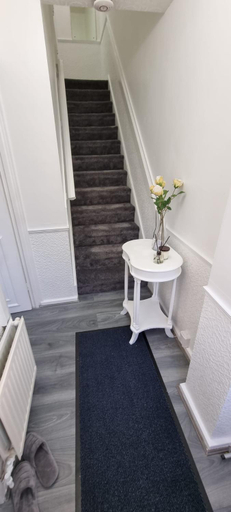Others 4, Glamorous room with WiFi and Netflix, Leeds