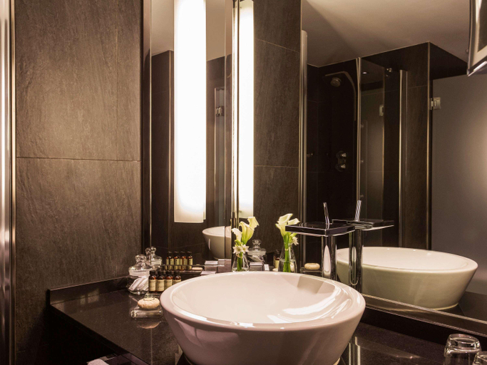 Bathroom 4, Pullman Madrid Airport & Feria, Madrid
