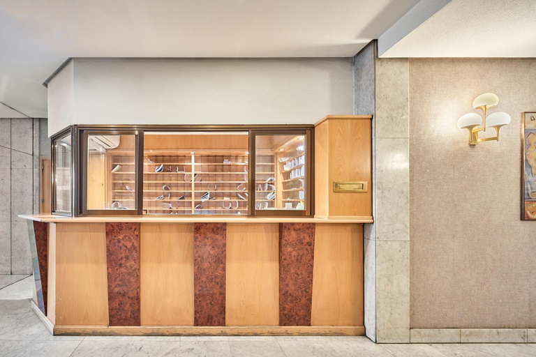Public Area 4, Apartamentos Juan Bravo, Madrid