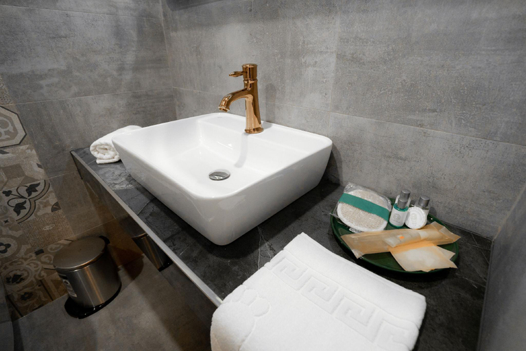 Bathroom 4, Homey Airport Hotel, Arnavutkoy