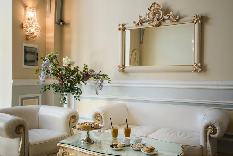 Food & Drinks 5, Palazzo Bove, Lecce