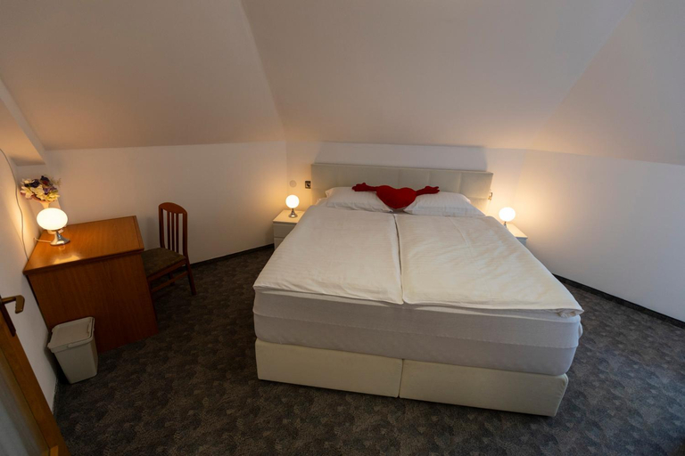 Bedroom 3, Brezov kot, Brežice