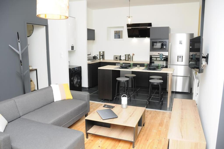 Others 5, Grand Appartement Confort, Allier