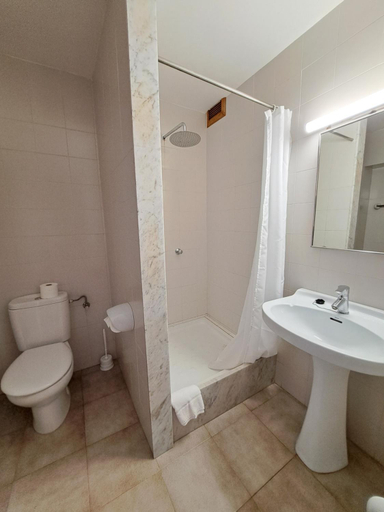 Others 5, Hostal Playa, Baleares