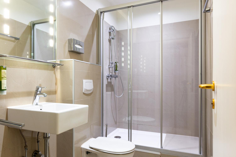Bathroom 4, Hotel Strasser, Graz