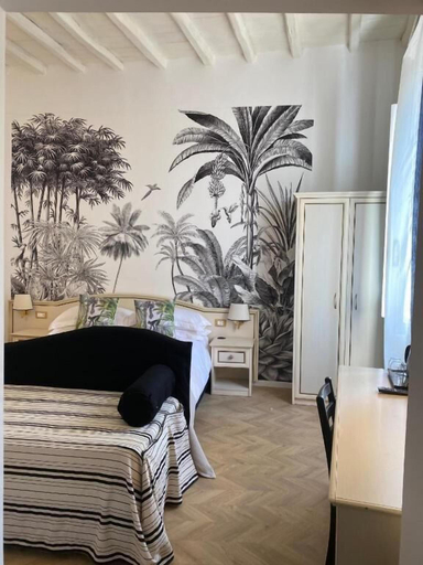 Bedroom 4, Baboon Room, Rome