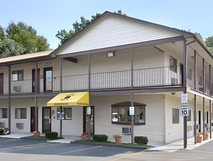 Exterior & Views 2, Enfield Inn, Hartford