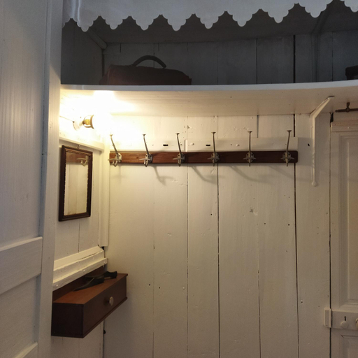 Others 5, La Villa RYPS, Somme