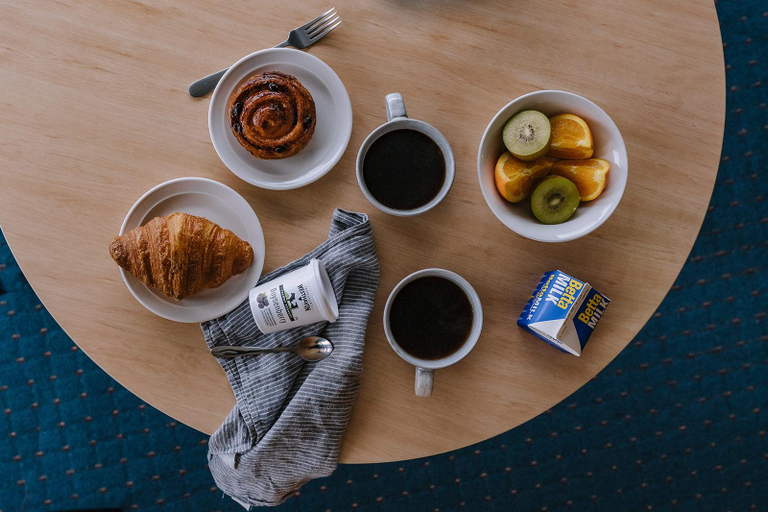 Food & Drinks, 429 Apartments & Suites, Hobart