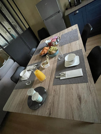 Food & Drinks 3, Le Maine N 5 - FLEAC ANGOULEME - Suite Corto Maltese, Charente