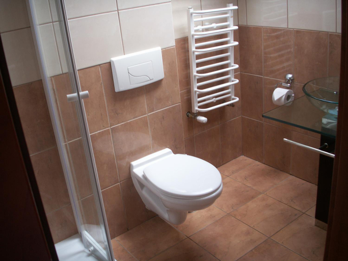 Bathroom 5, Letnia Przystan Rowy, Słupsk
