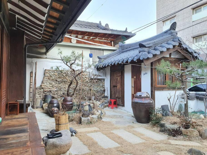 Others 4, Percent Guesthouse, Buk