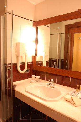 Bathroom 4, Byotell Istanbul, Maltepe