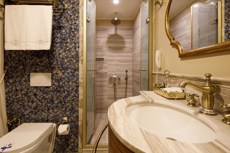 Bathroom 5, Romance Istanbul Hotel, Fatih