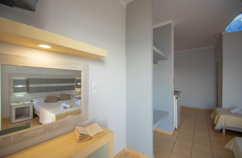 Bathroom 4, Agoulos Beach Hotel, Ionian Islands